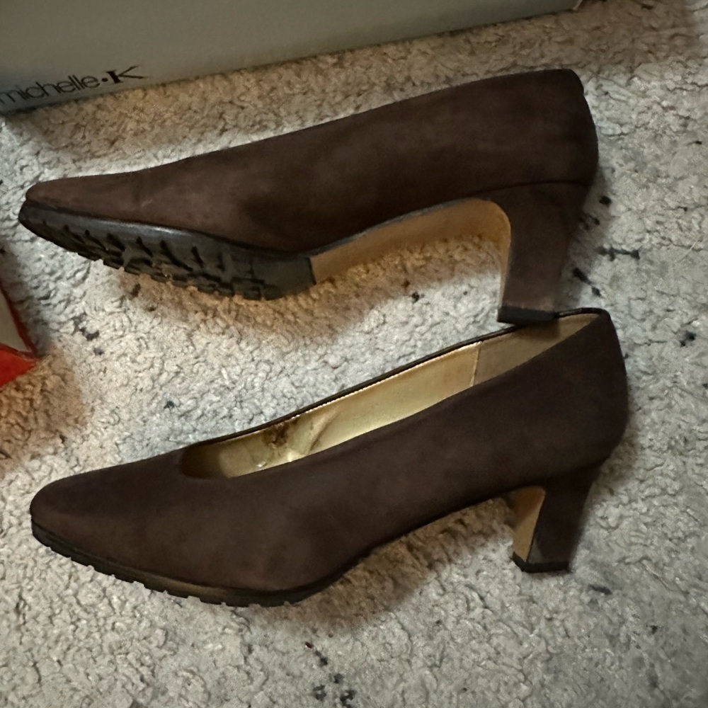 Coup d’etat Elegant Brown Duede Women's Heels Size 6 M - Picture 2 of 4